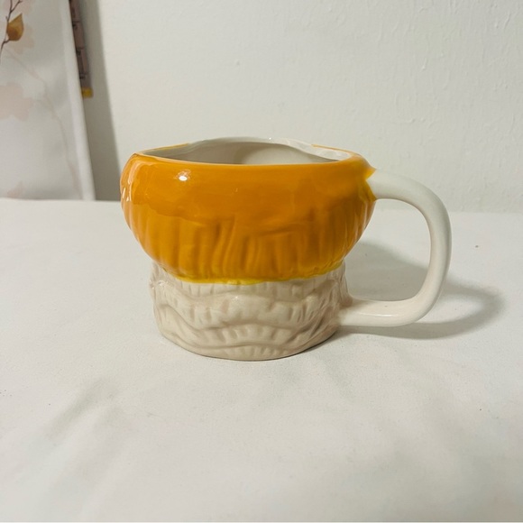 Paladone Pennywise Shaped Mug - IT Horror Movie Drinkware Ceramic Scary Spooky - Picture 2 of 5